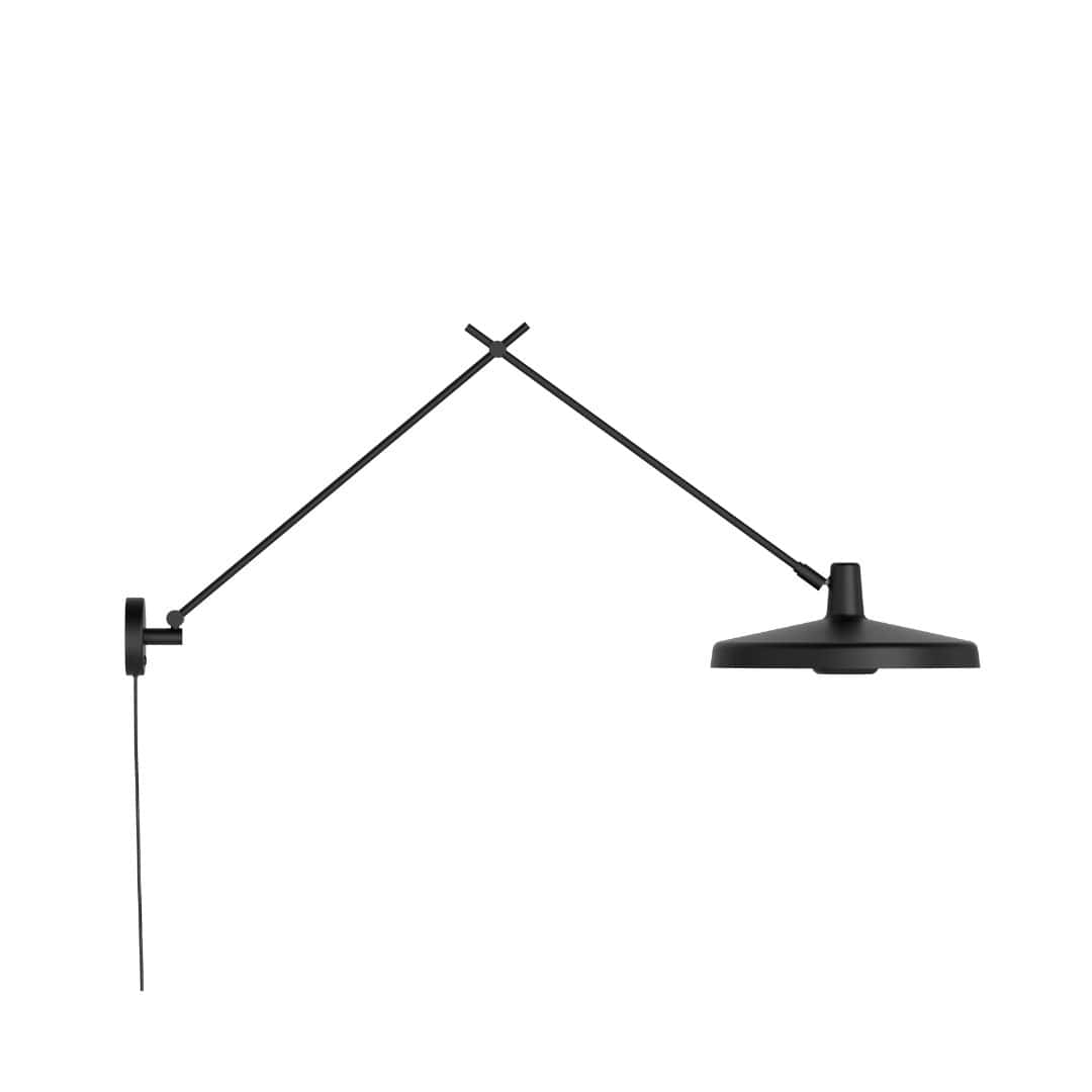 GRUPA Arigato væglampe 1 lyskilde 140cm Ø45cm sort