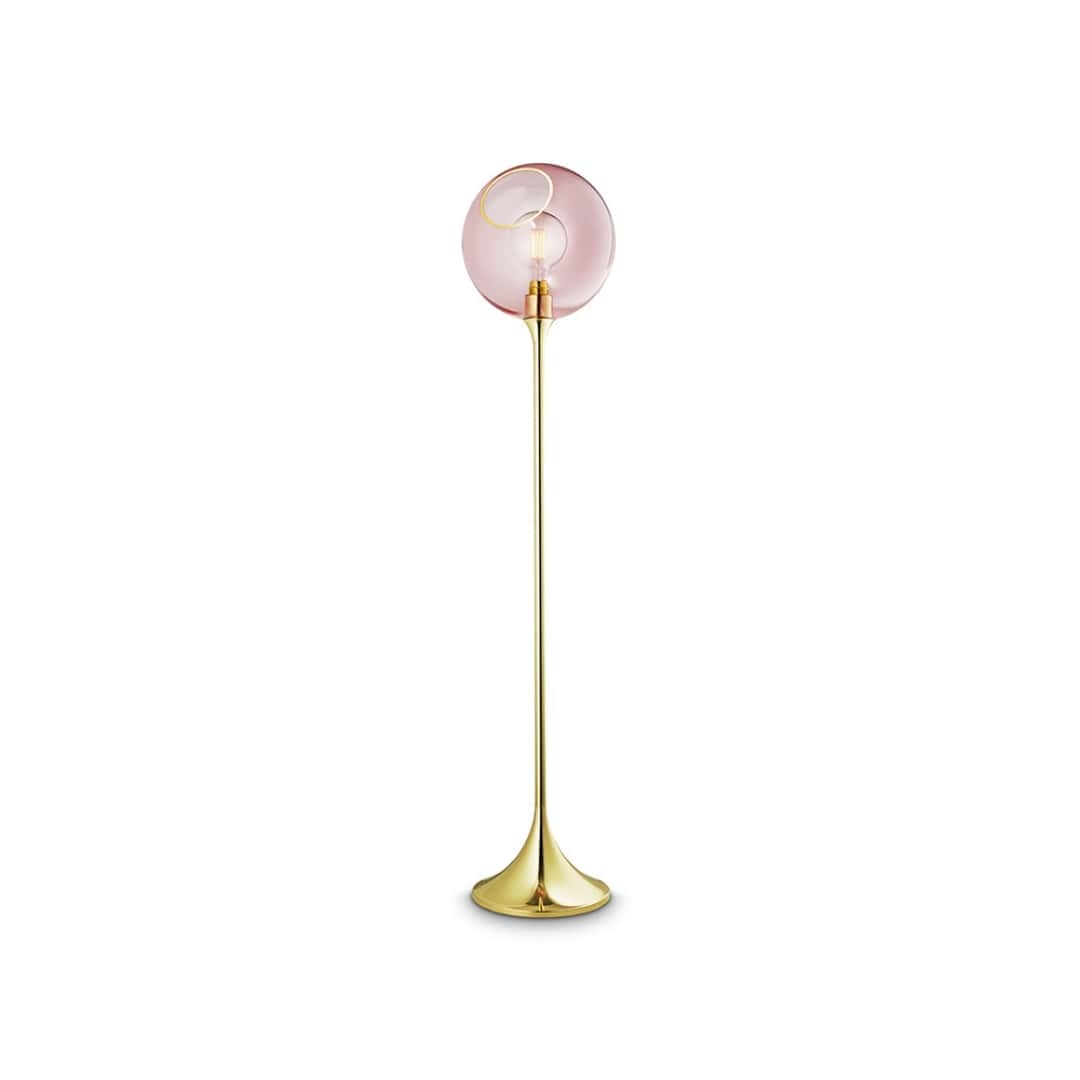 Se Ballroom Gulvlampe Rose - Design By Us hos Luxlight.dk
