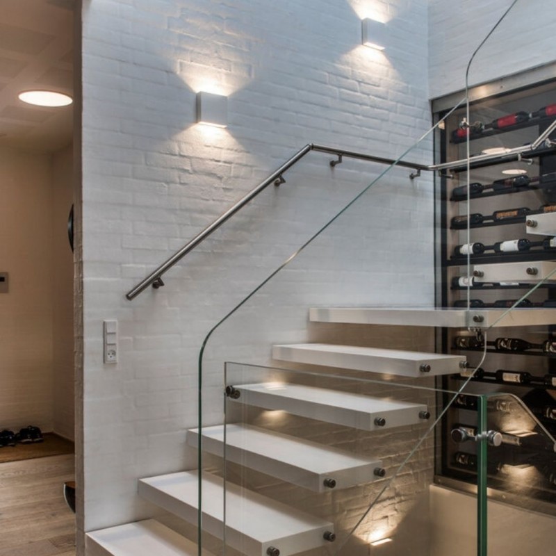 CompactW1UpDownLEDHvidLIGHTPOINT-01