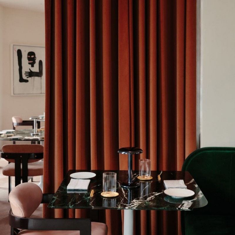 GustaveResidentialBordlampe2700KMatSortSlngelagerhavesFlos-01