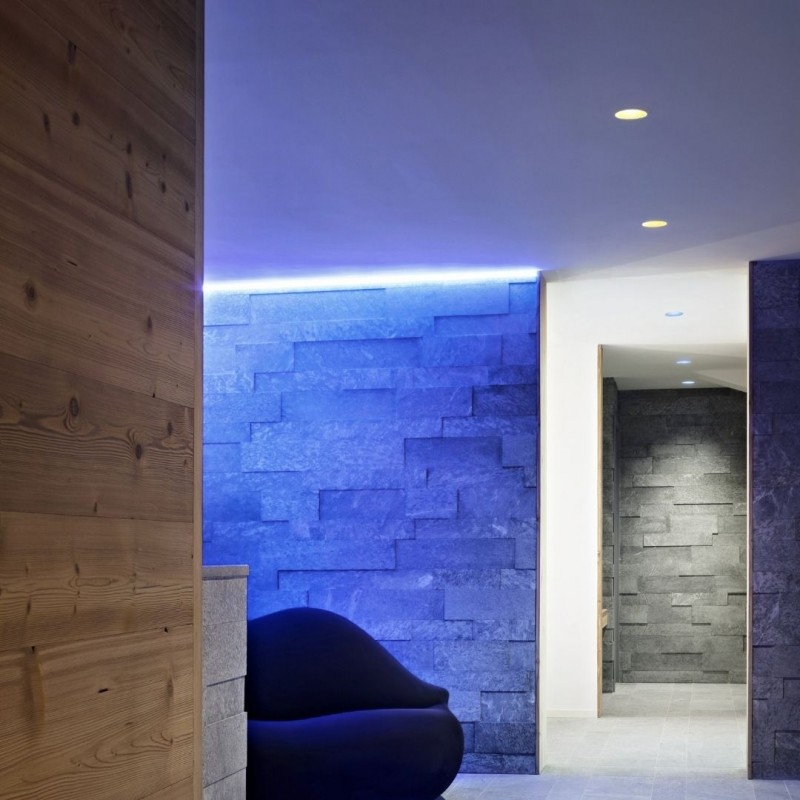 Kap80SurfaceRoundMainsDimmingOpticFloodHvidBronzeFlos-01