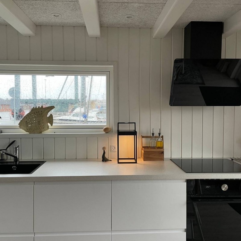 Lucerna30cmSolarTransportabelSortSlngelagerhavesLoomDesign-01