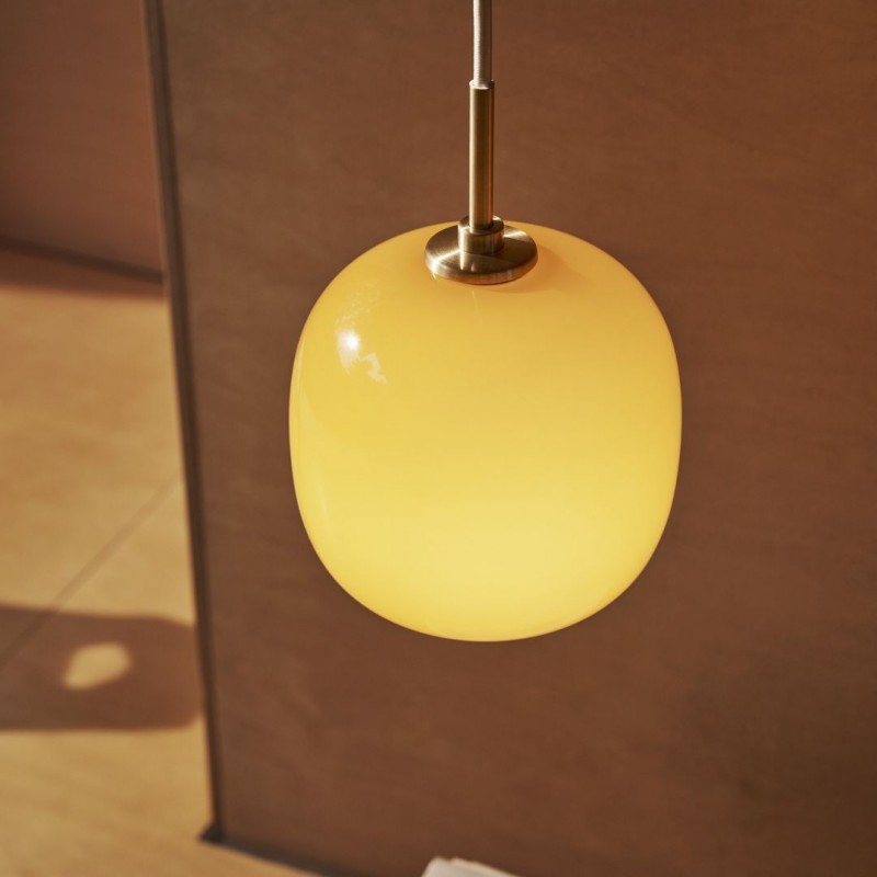 VL45RadiohusPendelBrassGlossyAmberGlass175UdstillingsmodelLouisPoulsen-01