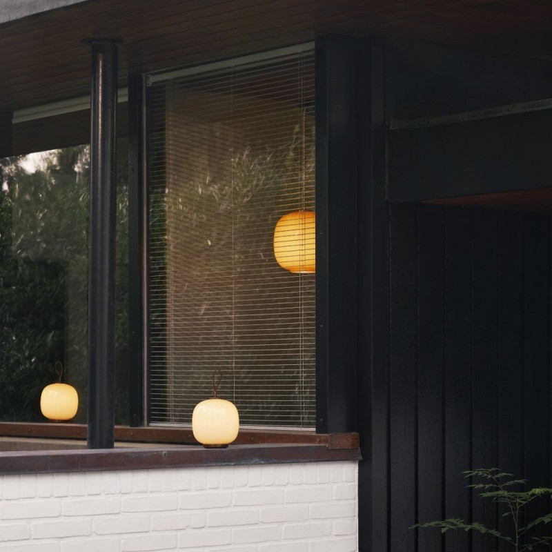 VL45RadiohusPendelBrassGlossyAmberGlass175UdstillingsmodelLouisPoulsen-01