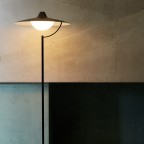 BinyGulvlampeSortDCW-01