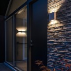 CompactW1UpDownLEDHvidLIGHTPOINT-01