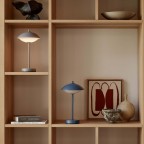 MuslingPortableBordlampeDuskBlueFritzHansen-01