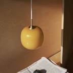 VL45RadiohusPendelBrassGlossyAmberGlass175UdstillingsmodelLouisPoulsen-01