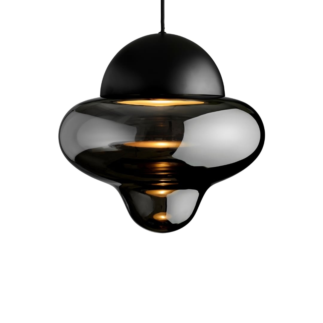 Se Nutty Pendel XL Smoke Glass / Black Dome - Design By Us hos Luxlight.dk