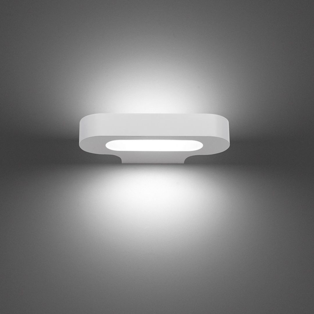 Se Talo Væglampe LED 21cm Hvid 2700K - Artemide hos Luxlight.dk